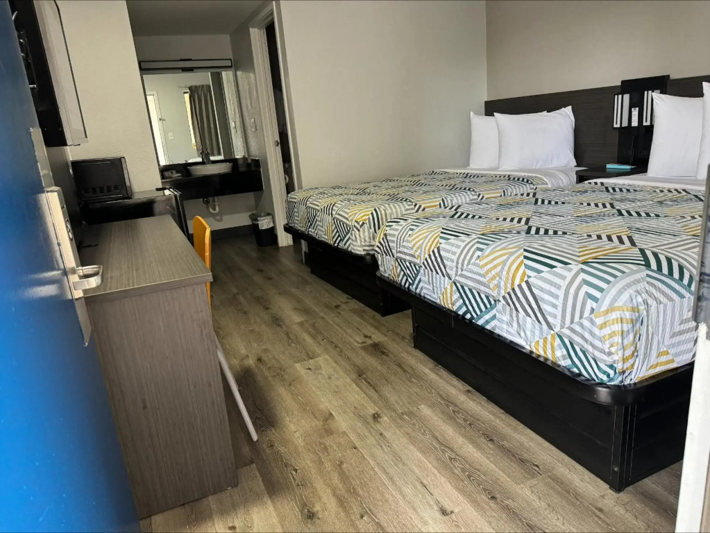 Motel 6-Bradenton, FL