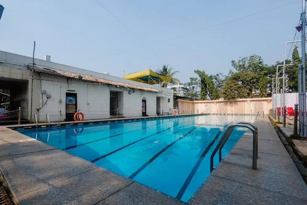 OYO 26750 Vashi Gymkhana