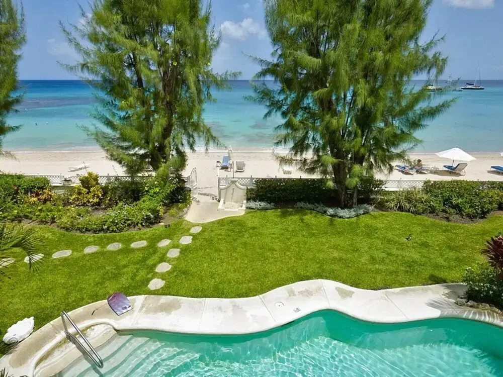 Sunny Vacation Villa 13