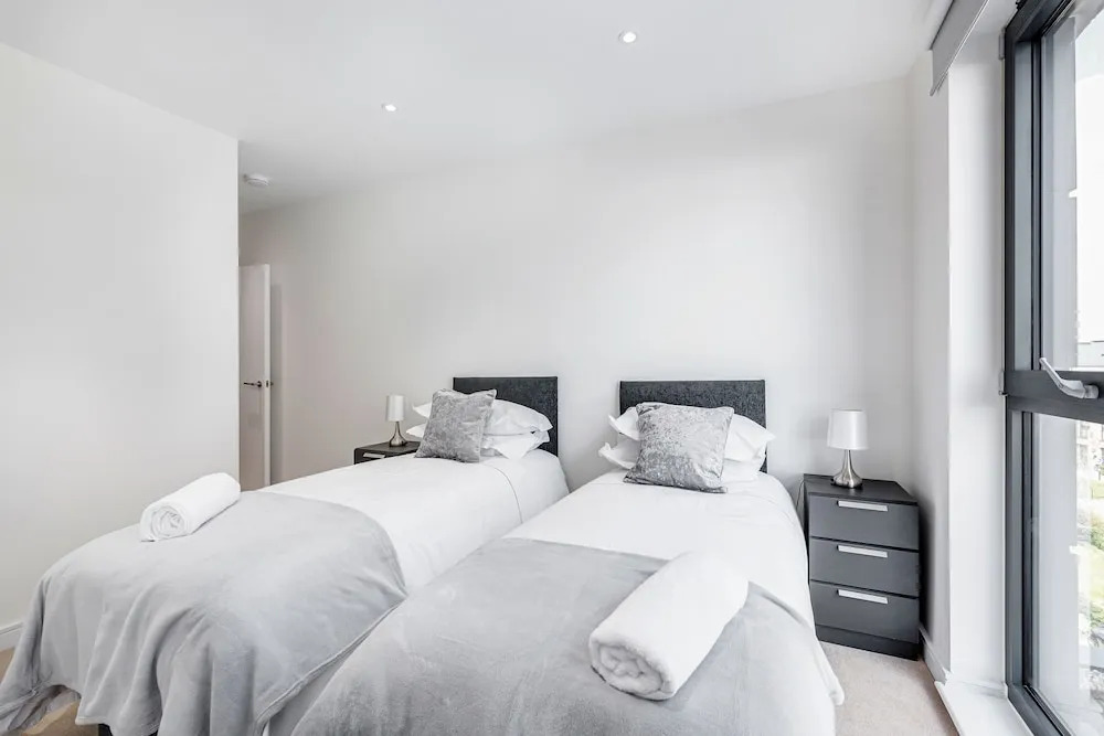 Emerald Apartments London