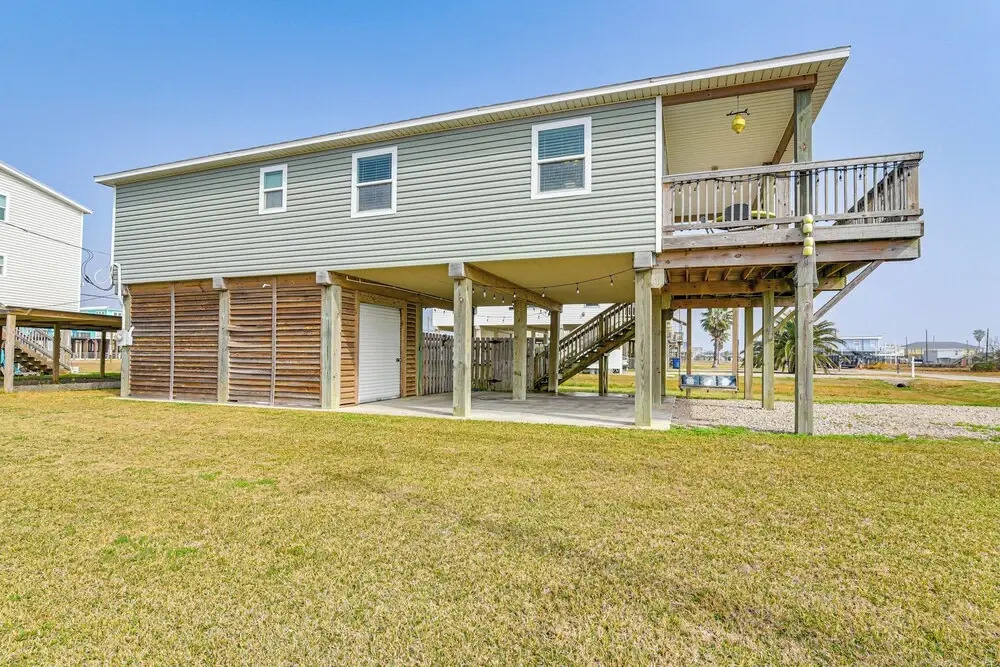 Walk to Beach; Surfside Beach Home w/ Deck
