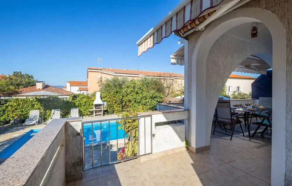 Gorgeous Home In Punat