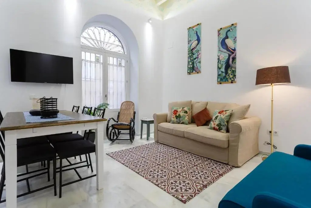Casa del MALECON by Cadiz4Rentals