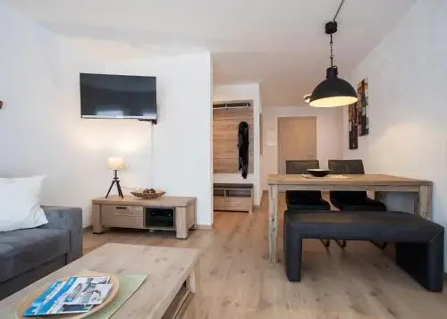 Welcome in - Ferienwohnung met eigen parkeerplaats, gelegen aan de skilift en bikepark, fiets- en skiberging