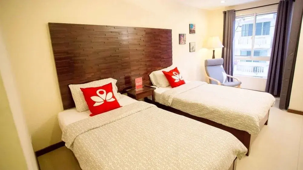 ZEN Rooms Royal Bee