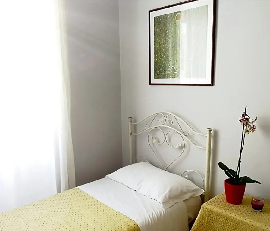B&B Faro Bianco