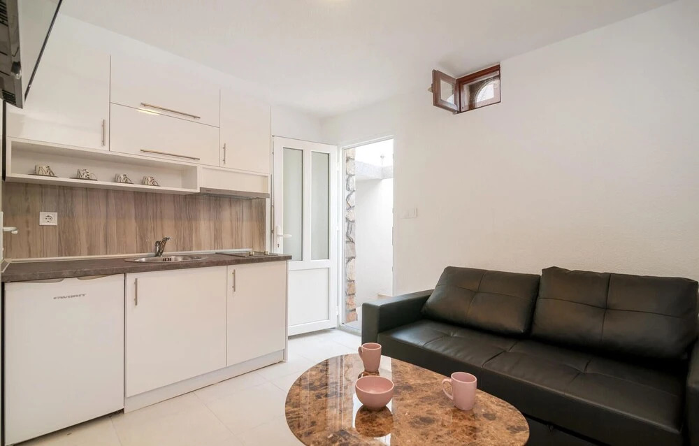 Amazing Home In Necujam