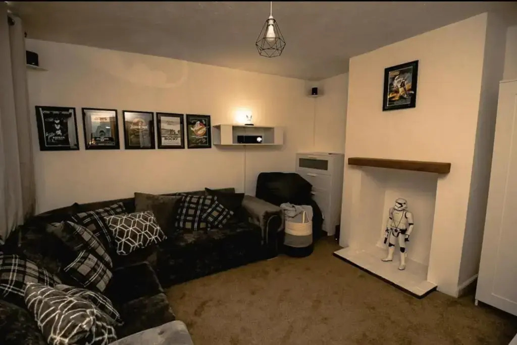 Large Stunning City Centre House With Cinema Room