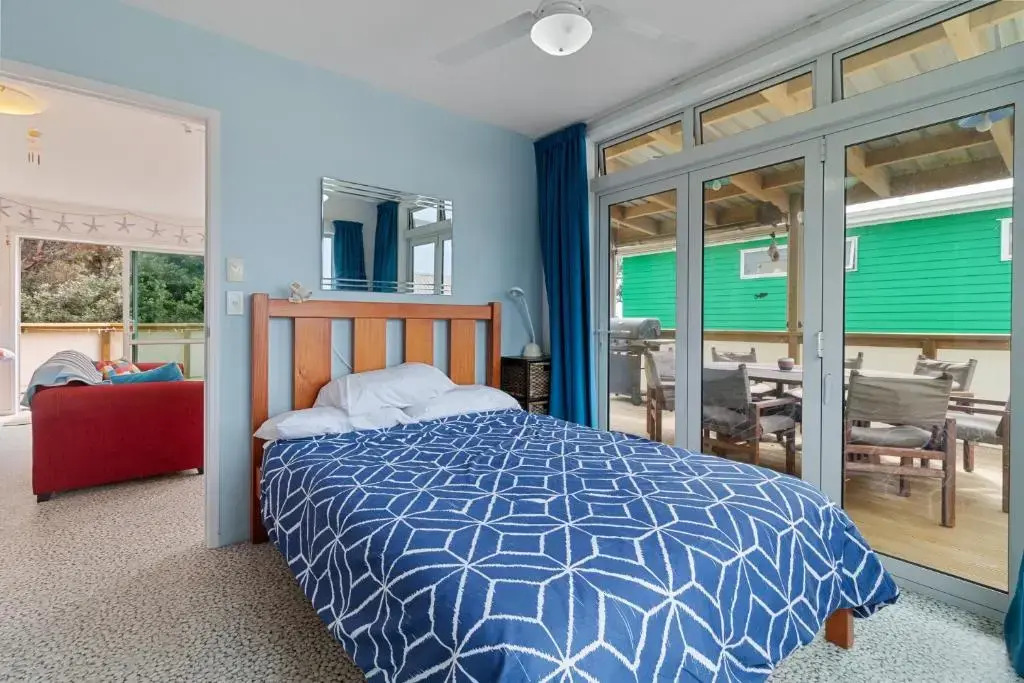 Bach 22 - Waihi Beach Holiday Home