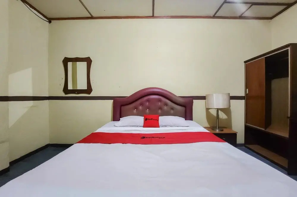 RedDoorz near Akau Potong Lembu Tanjung Pinang