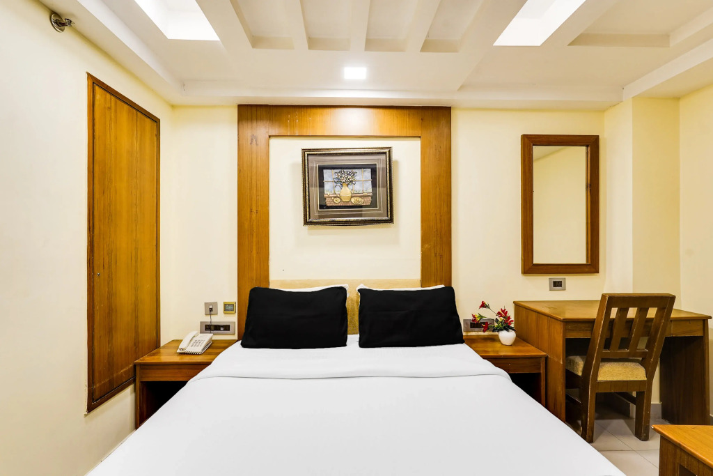 Super Townhouse Oak Alandur Near Chennai Airport Formerly Vijay Park