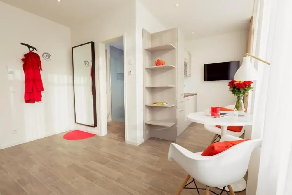 Lily Apartment15 With Kitchen in Frankfurt am Main