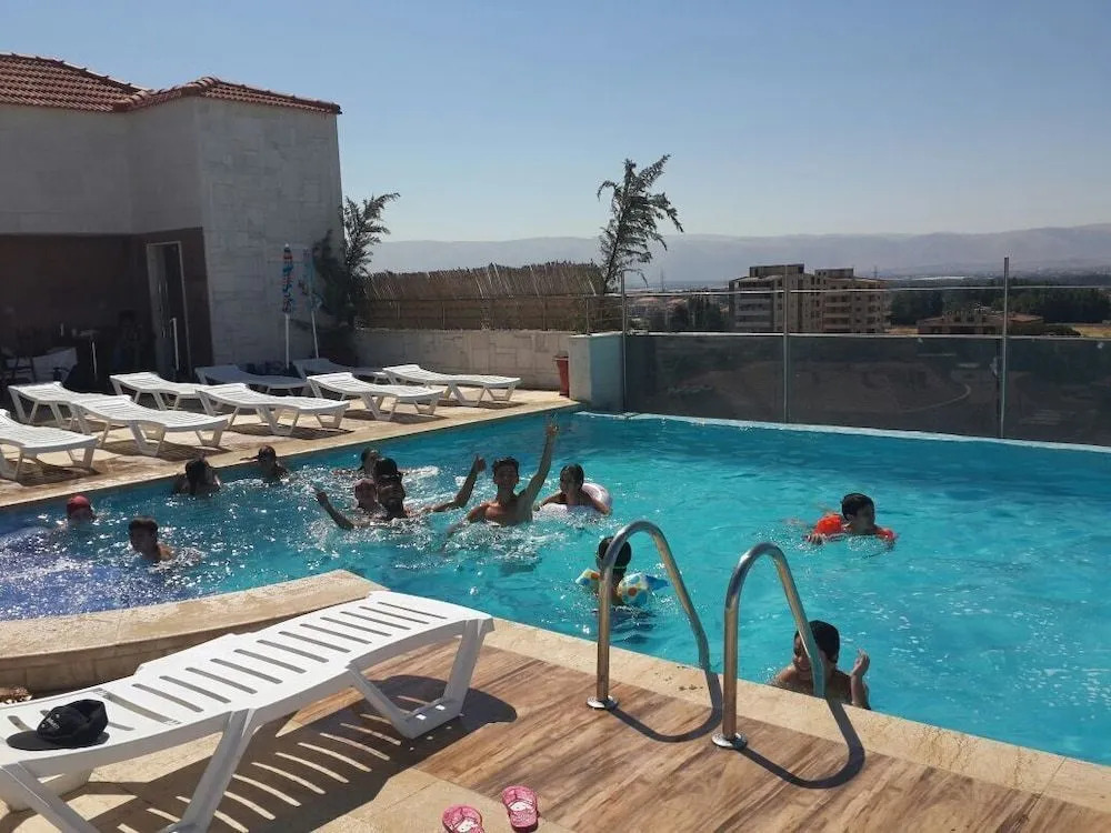Delora Hotel and Suites