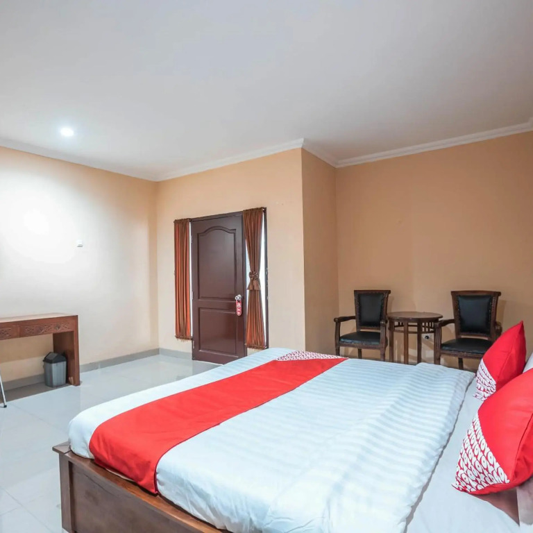 Super OYO 686 Bunga Karang Hotel