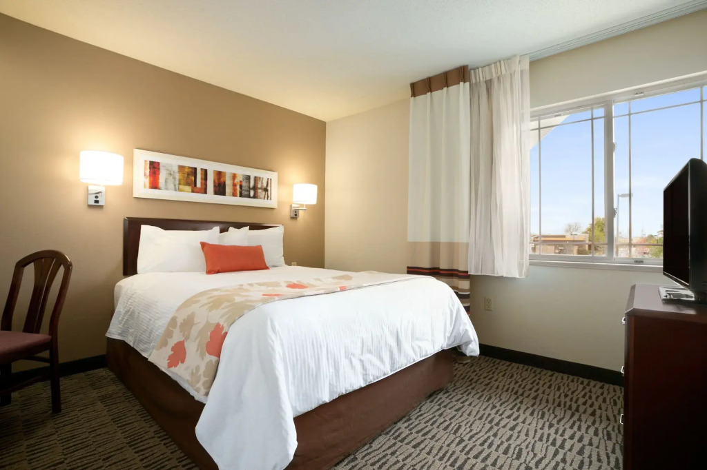 MainStay Suites Detroit Auburn Hills