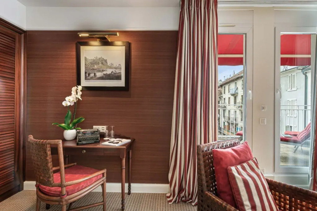 Kipling Manotel