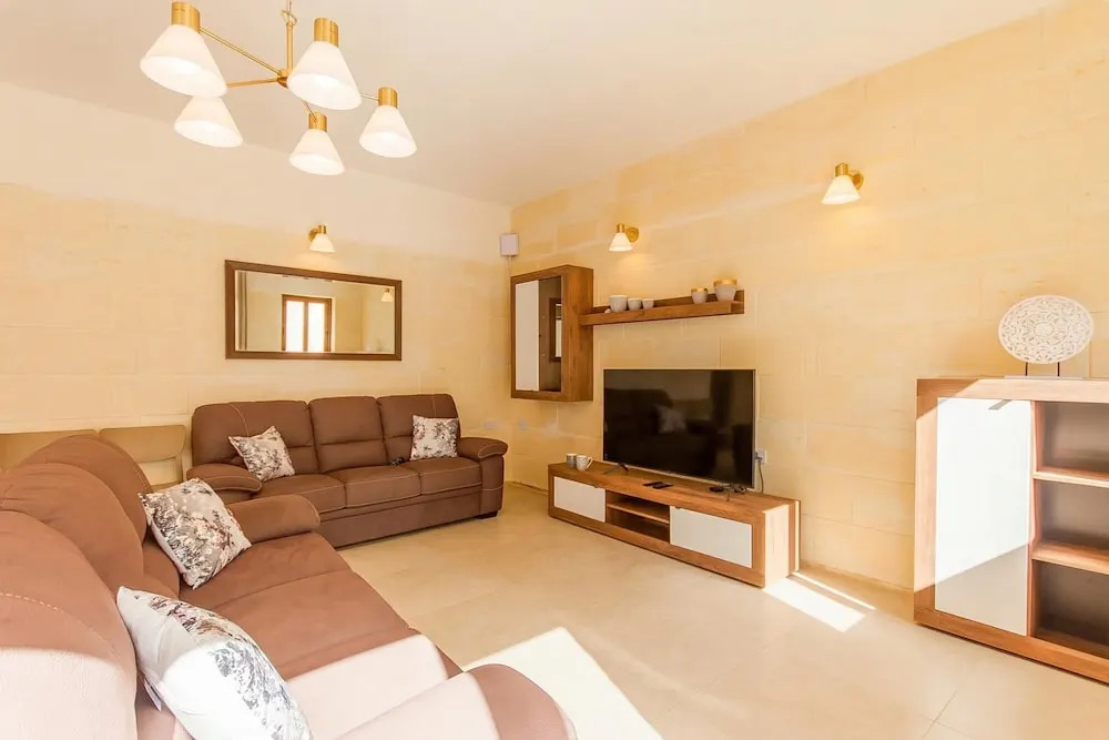 Nadurija, So Nice Gozitan Villa + Pool - Happy Rentals