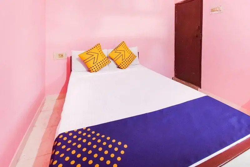 SPOT ON 62663 Hotel Cb Palace