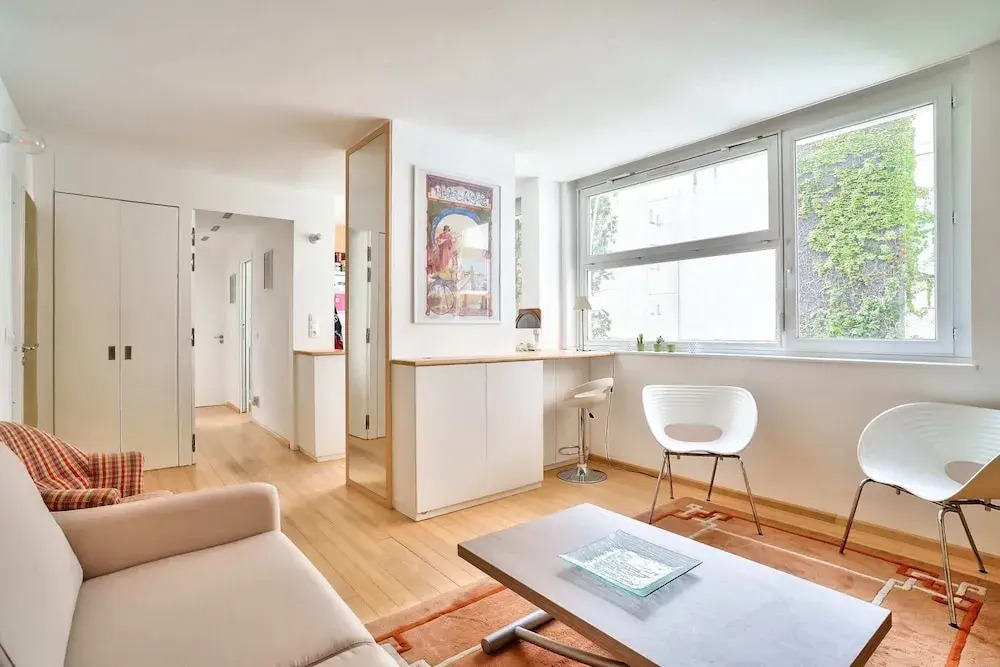 Charming 3 Room Apartment - Paris