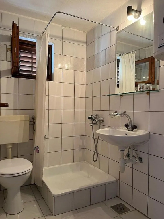 Apartments Leut