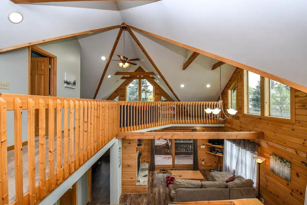 McKenzie's Cabin 2 Bedroom House