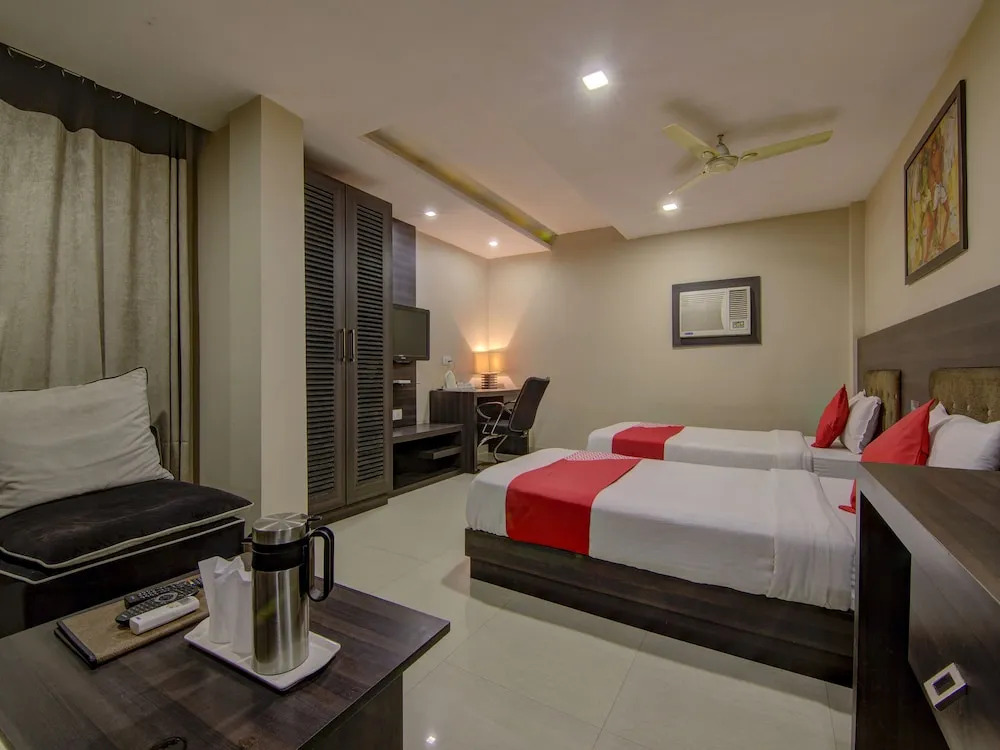 OYO 4266 Hotel Sagar
