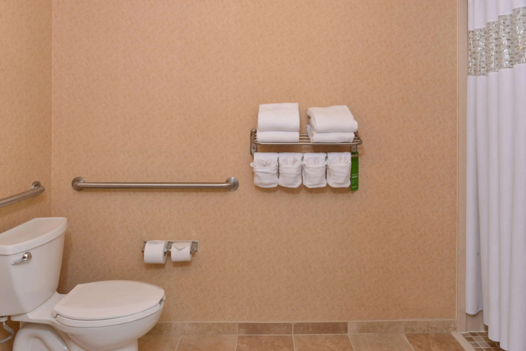 Newly Renovated-Hampton Inn & Suites Casper