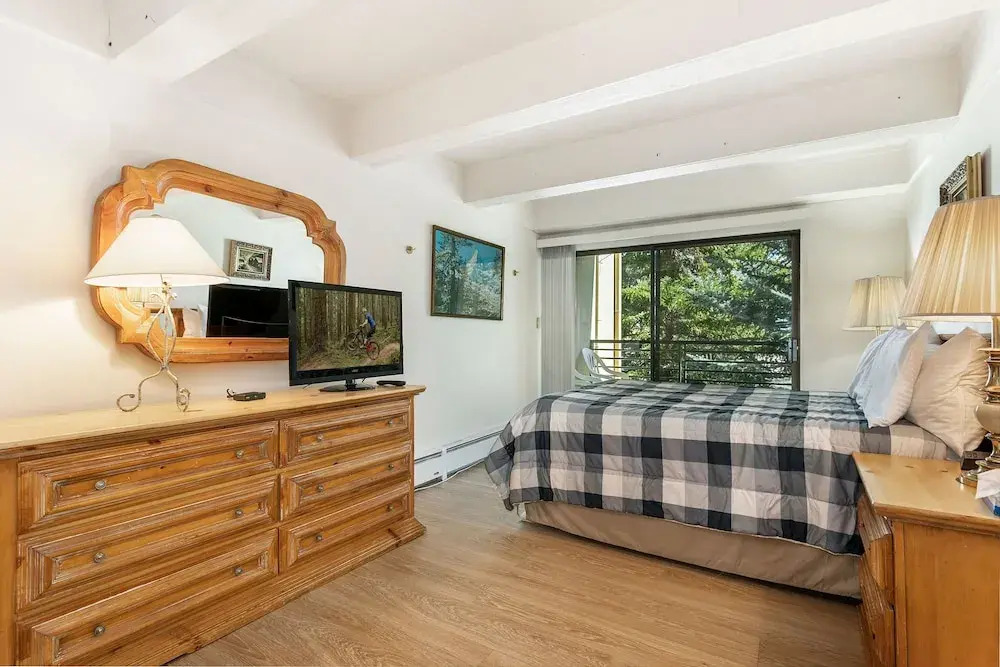 311 Vail International - 2 Br Condo