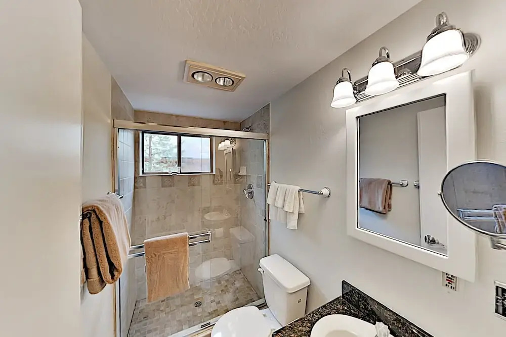 1168laus 5 Bedroom Home