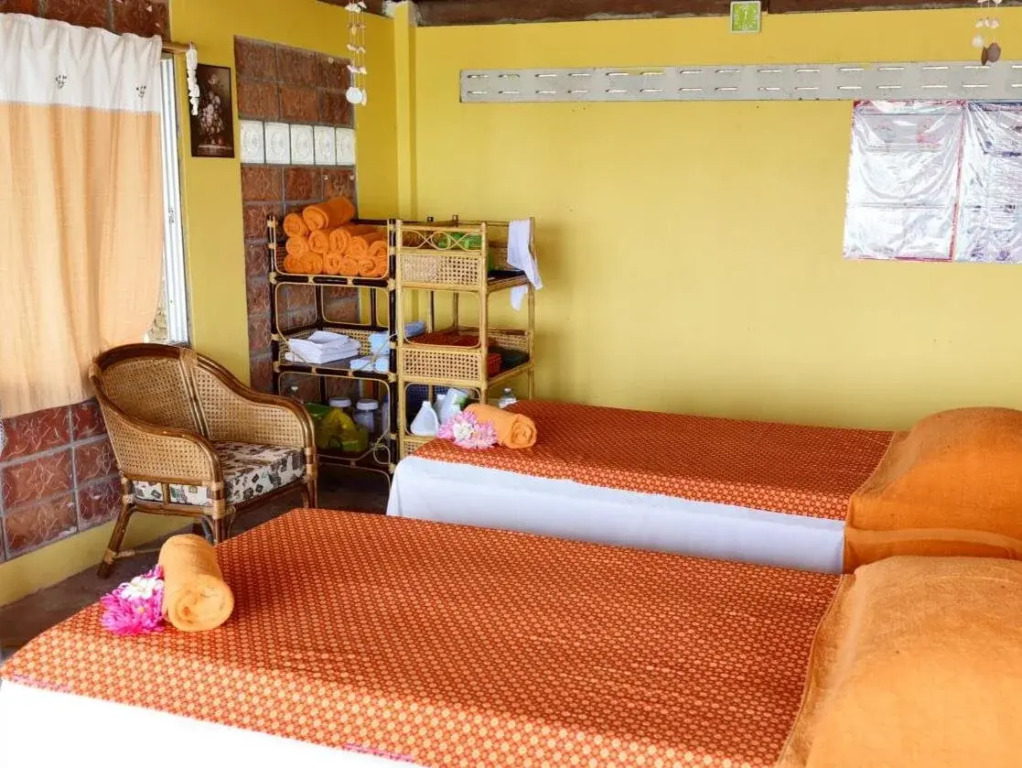 Haad Khuad Resort