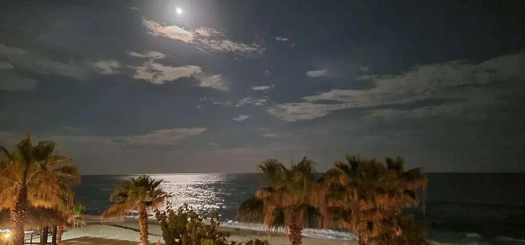 Perfect location - Puerta Cabo Village 500 steps to the beach & resorts