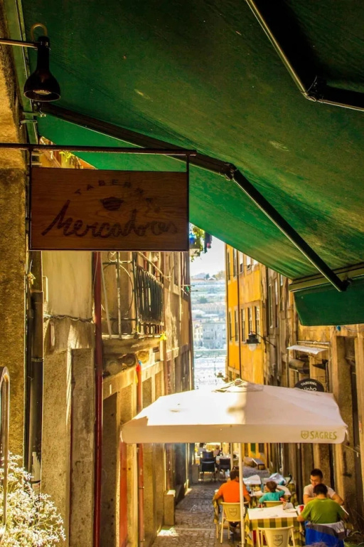 Guest H4U - Porto Ribeira View Mercadores