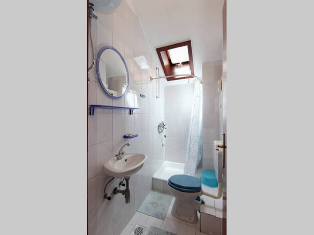Studio apartment Mat - in a cosy stone house: SA3 Bol, Island Brac