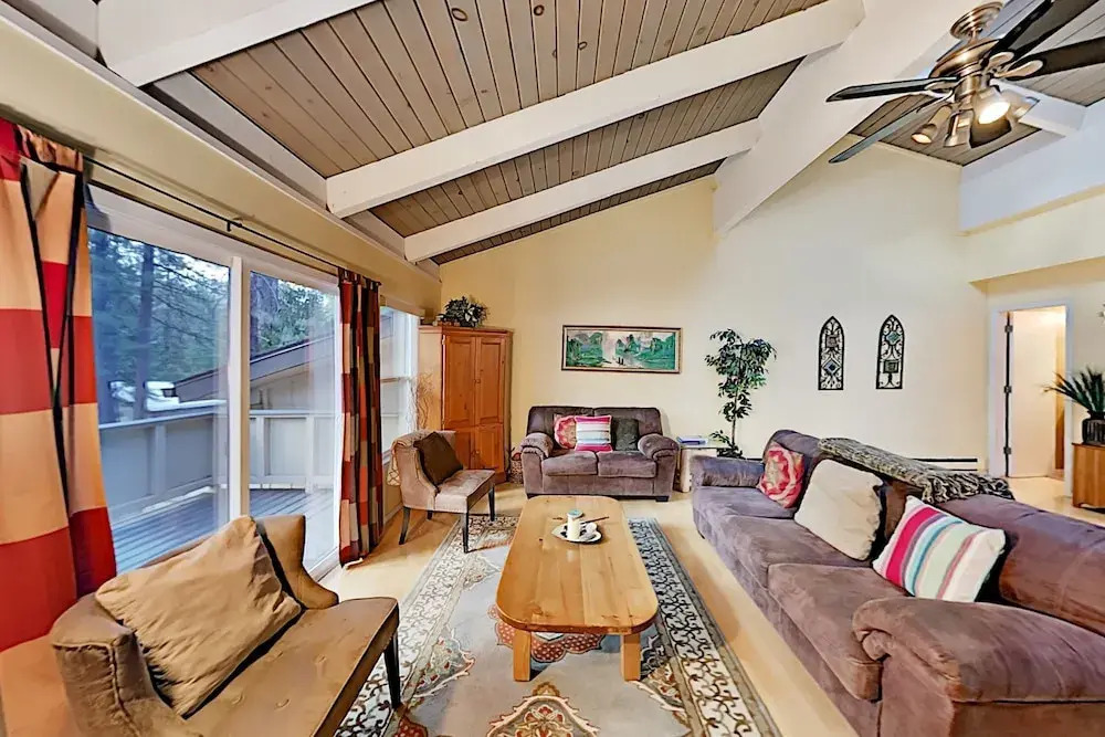 Forest Vista - 2 Minutes To Diamond Peak 3 Bedroom Condo