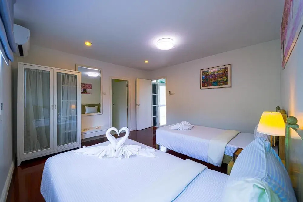 Oceanfront 6 Bedroom Twin Villas - OV6