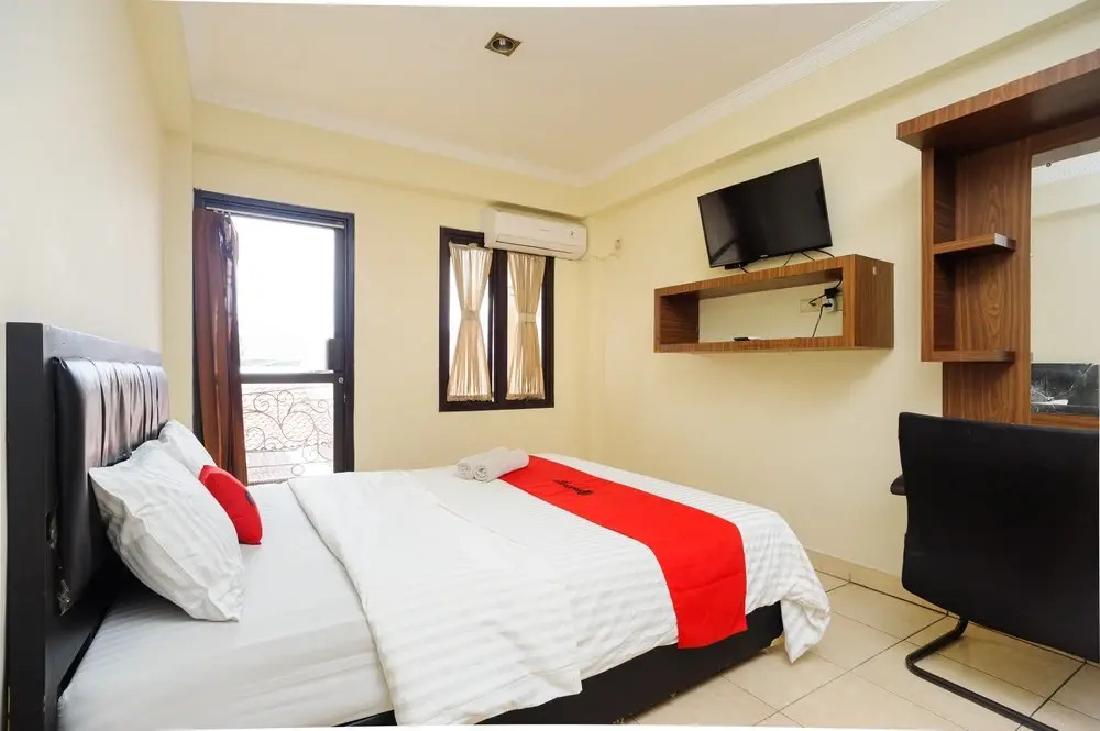 RedDoorz near GOR POPKI