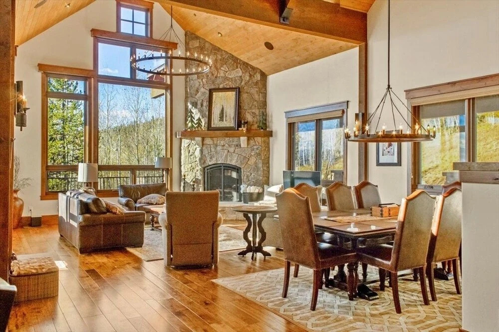 Beautiful Colorado Oasis, Platinum Perfection For Your Next Mountain Getaway! 5 Bedroom Home by RedAwning