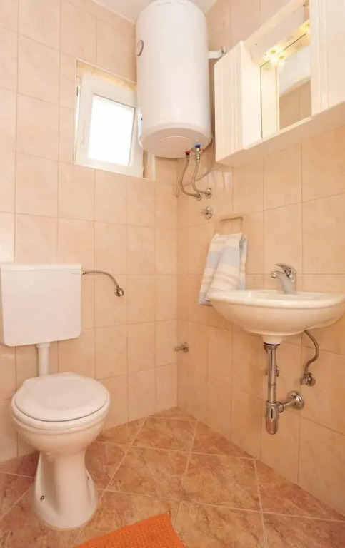 Beautiful Home in Lokva Rogoznica With Wifi and 1 Bedrooms