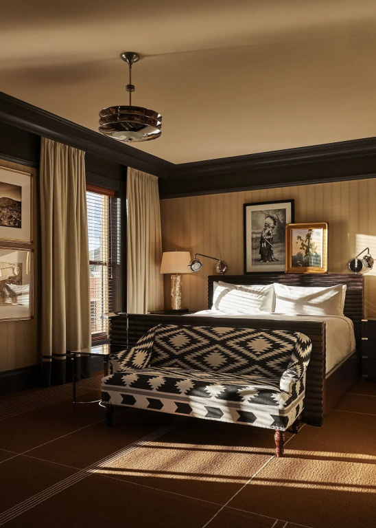 Hotel Jerome, Auberge Collection