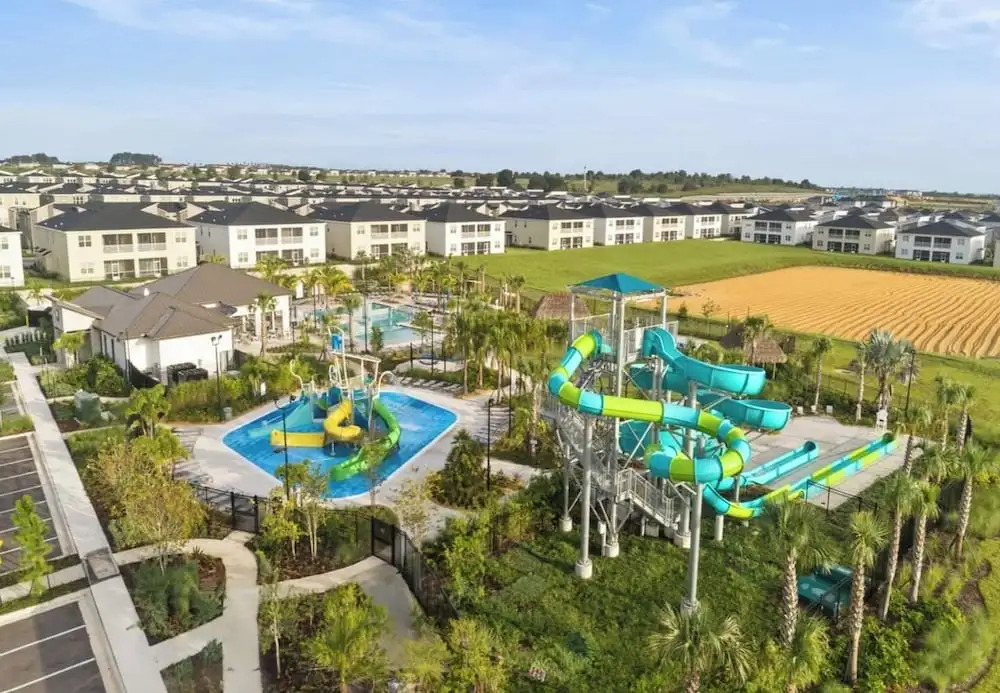 Stylish 3BR Condo Championsgate w Water Park
