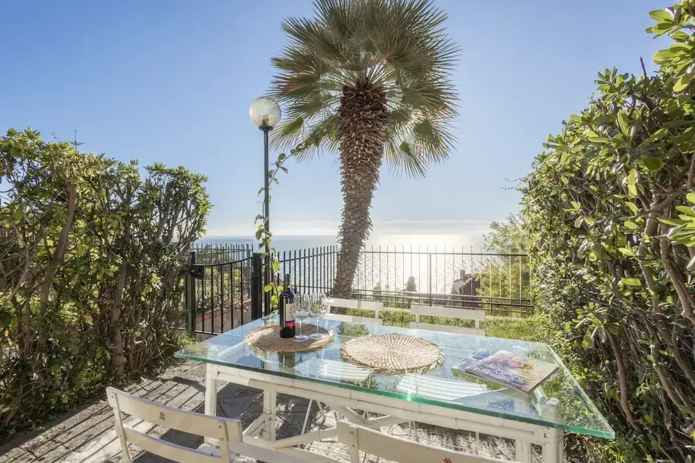Oasis Apartment in Ospedaletti by Wonderful Italy