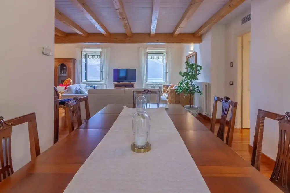 Easy Welcome Aglaia Luxury Lake View Apartment