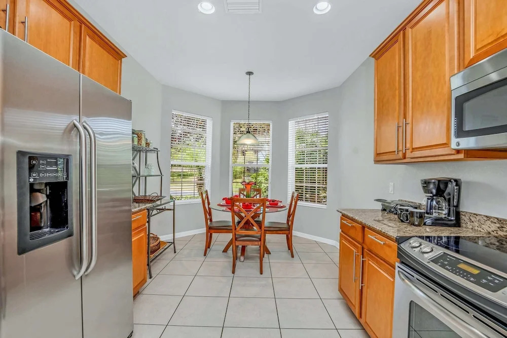 Stunning Home With Great Pool Area, 5 Miles From Disney! CDC Standards #5wh524