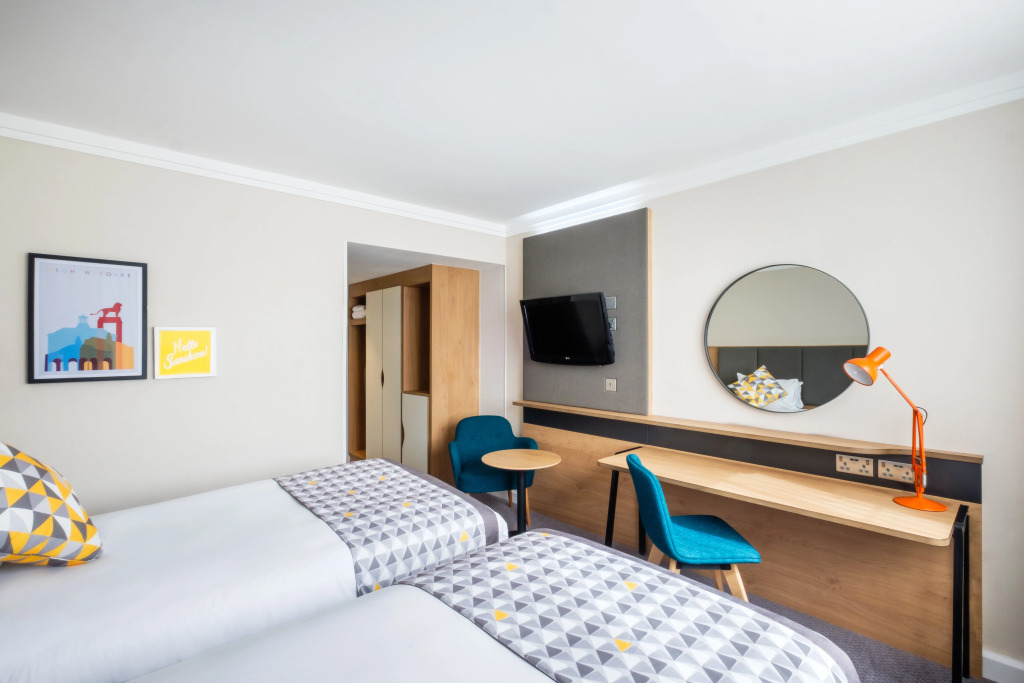 Holiday Inn Reading South M4 Jct 11 by IHG
