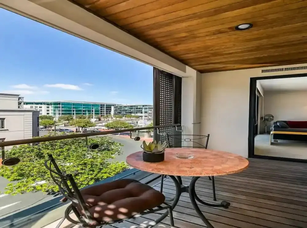 Enormous CBD 1BR Unit w/ Parking by Zodiak Stays