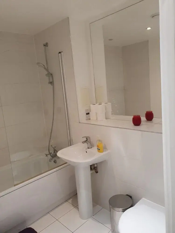 AMAZING 2 BEDS 2 BATHS 10min LDN BRIDGE
