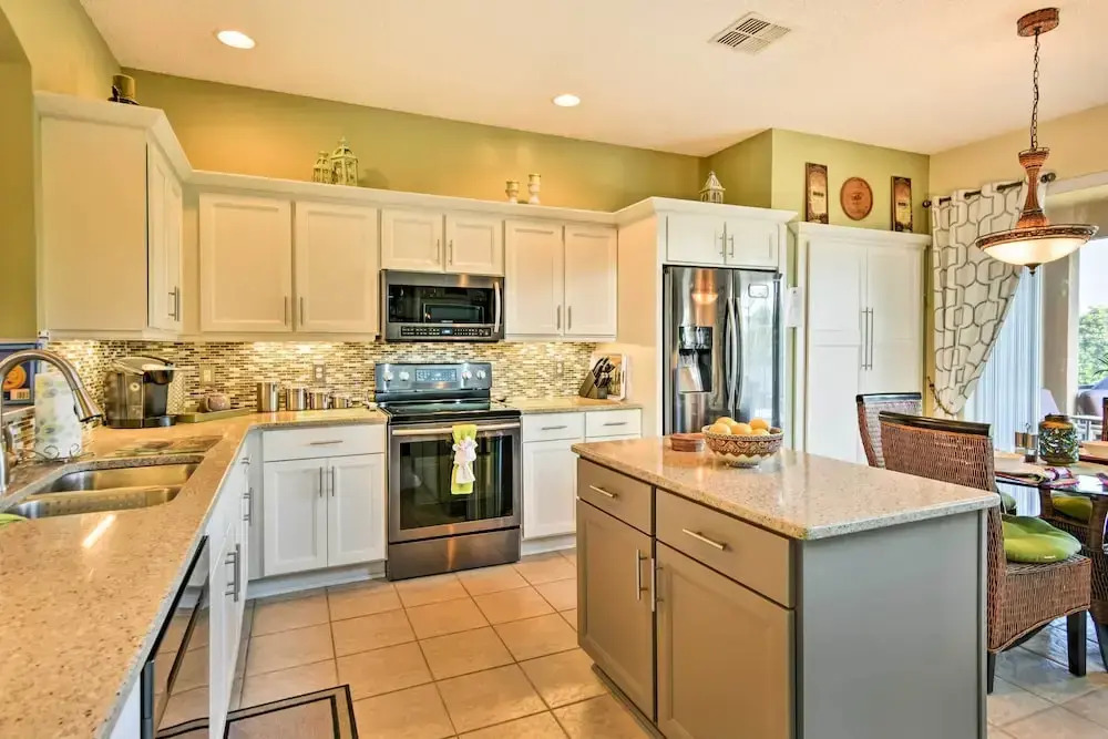Luxe Terra Verde Villa w/ Theater: 6 Mi to Disney