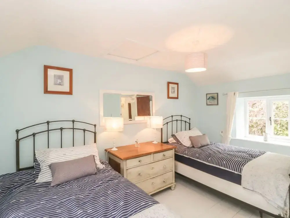 1 Belle Vue Cottage
