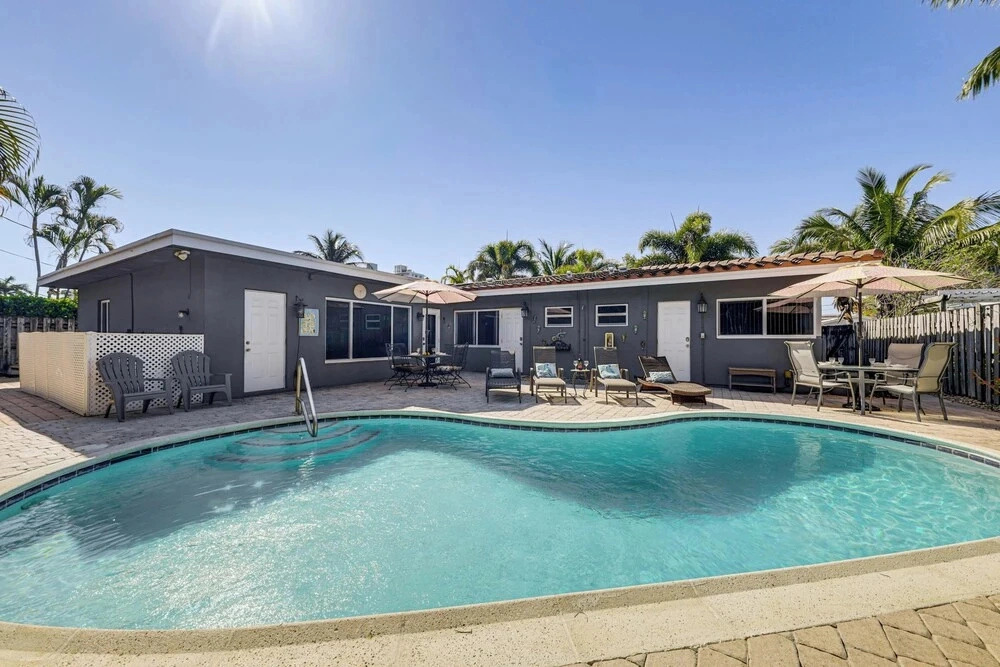 1 Block to Beach! Pompano Apt w/ Pool Access