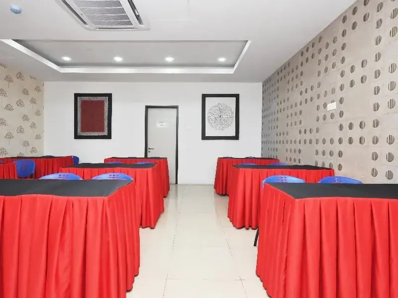 Ada Hotel & Apartment